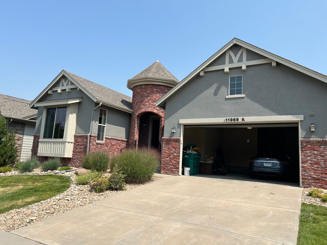 Residential window cleaning project in Aurora