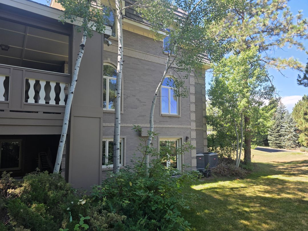 Exterior window cleaning in Cherry Creek Village