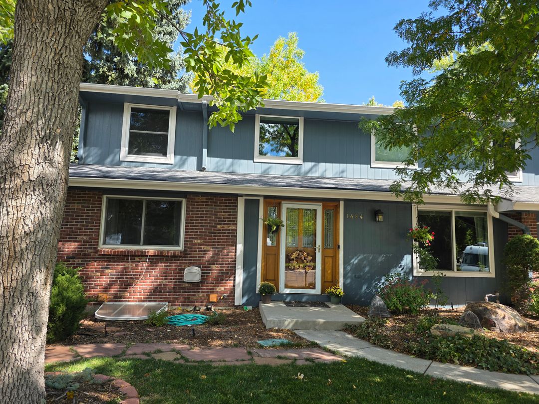 Interior and exterior window cleaning in Lakewood Colorado